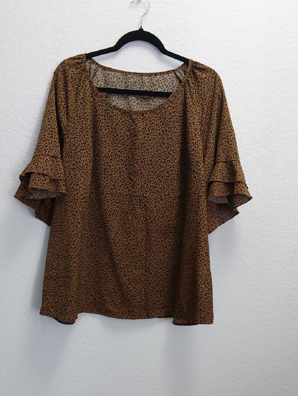 Relaxed Ruffle Sleeve Blouse in Brown Animal Print